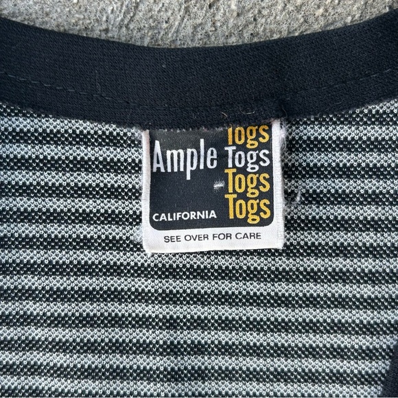 Vintage Black and White Women's Vest - Picture 3 of 6